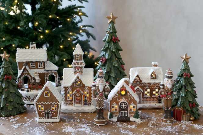 Hovedbilde Noël Pepperkakehus m. LED