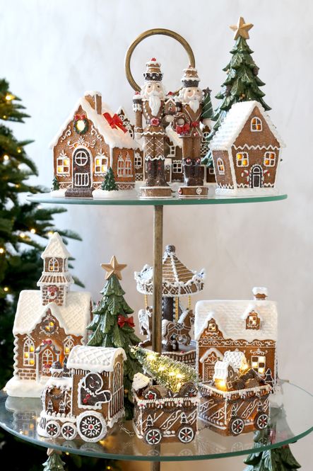 Hovedbilde Noël Pepperkakehus m. LED