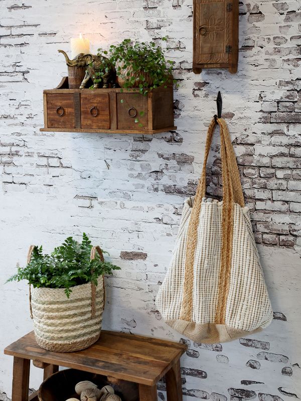 Grimaud Veggskap av murstensform