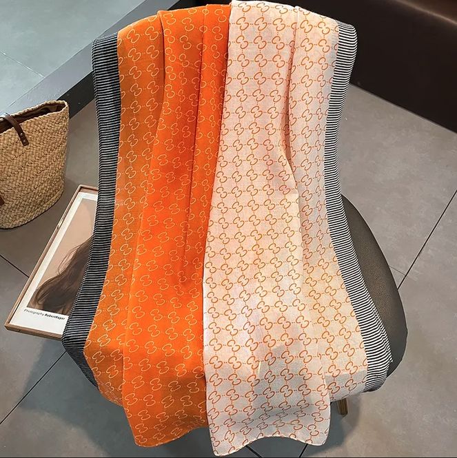Hovedbilde Charlotte Scarf Viscose 180x90 Orange