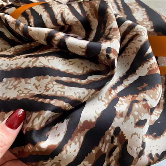 Hovedbilde Scarlett Animal Print Scarf 180x90cm