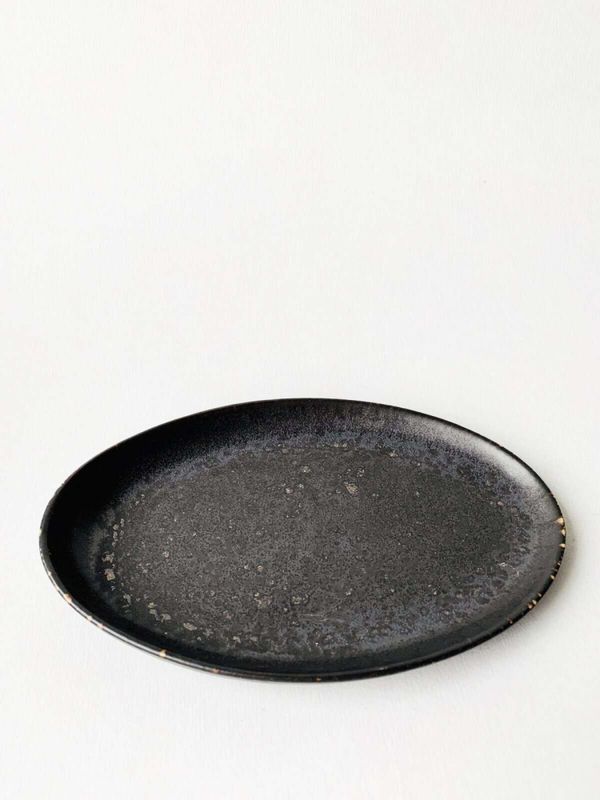 Oval asjett 17x11 cm brun